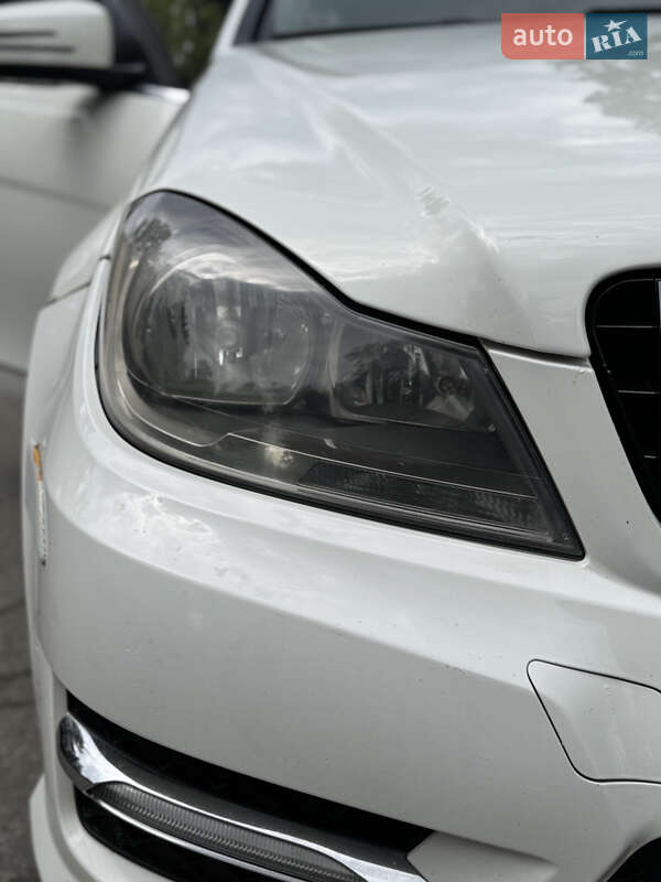 Седан Mercedes-Benz C-Class 2012 в Києві