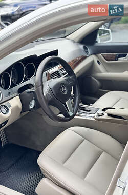 Седан Mercedes-Benz C-Class 2012 в 