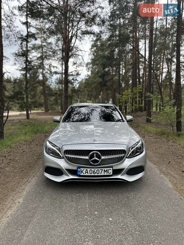 Седан Mercedes-Benz C-Class 2017 в 