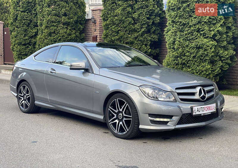 Mercedes-Benz C-Class 2011