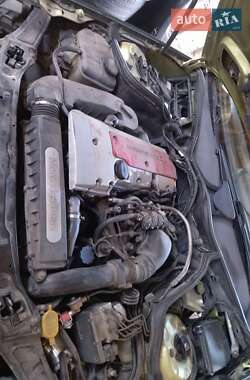 Купе Mercedes-Benz C-Class 2002 в 