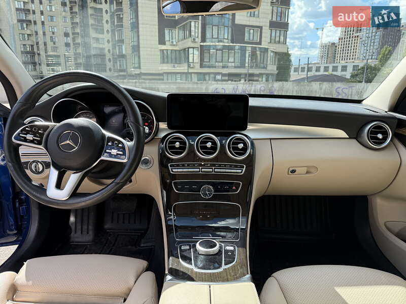 Седан Mercedes-Benz C-Class 2018 в Киеве