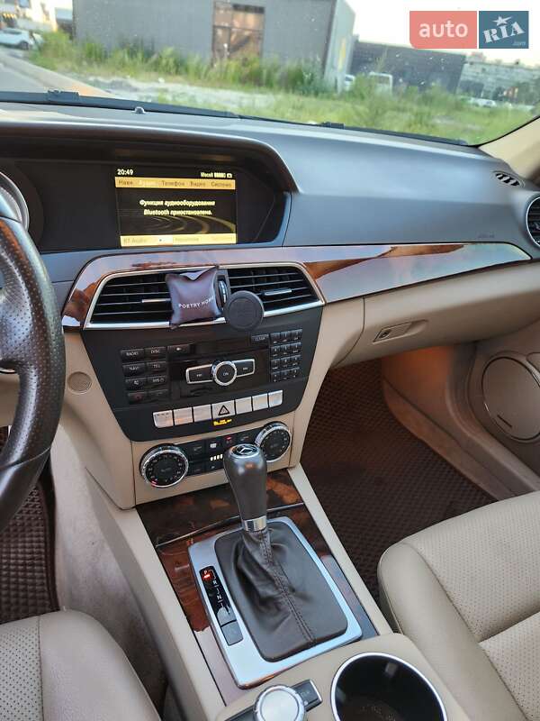 Седан Mercedes-Benz C-Class 2012 в Києві