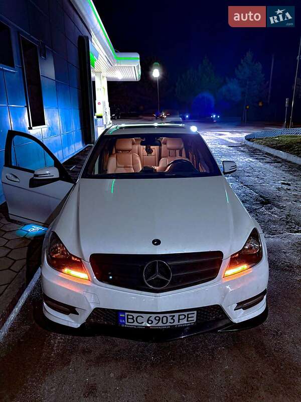 Седан Mercedes-Benz C-Class 2012 в Миколаєві