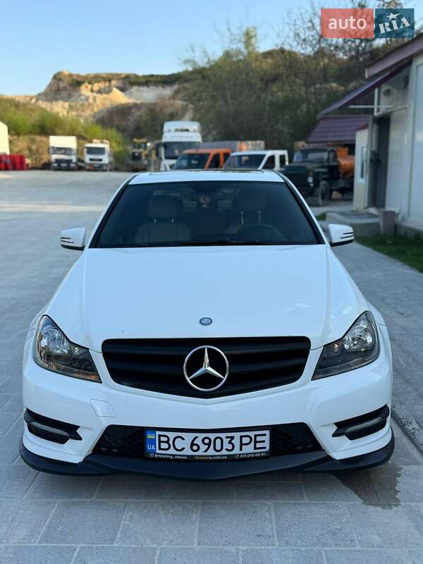 Седан Mercedes-Benz C-Class 2012 в Миколаєві