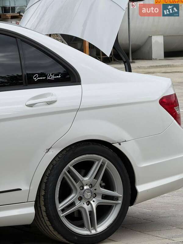 Седан Mercedes-Benz C-Class 2012 в Миколаєві