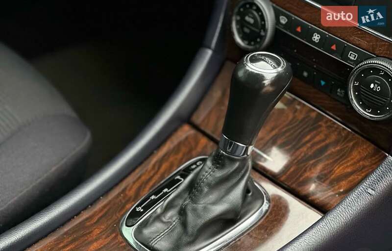 Універсал Mercedes-Benz C-Class 2005 в Дніпрі