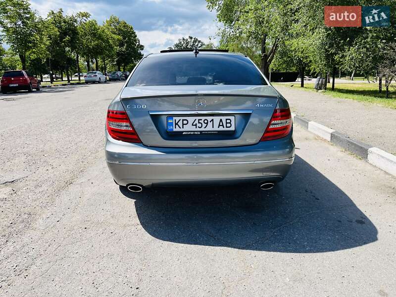 Седан Mercedes-Benz C-Class 2013 в Киеве