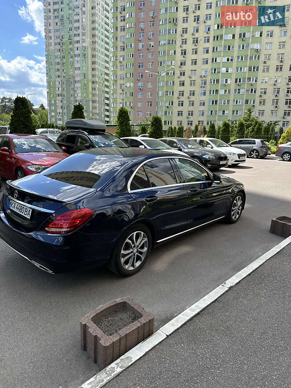 Седан Mercedes-Benz C-Class 2018 в Киеве
