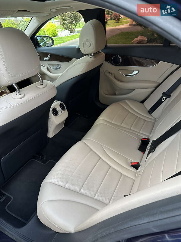 Седан Mercedes-Benz C-Class 2018 в Киеве