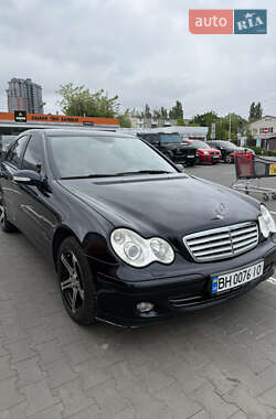 Седан Mercedes-Benz C-Class 2006 в 