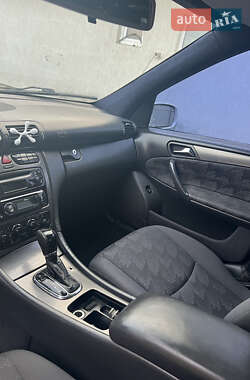 Універсал Mercedes-Benz C-Class 2002 в 