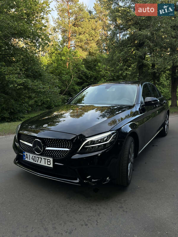 Седан Mercedes-Benz C-Class 2019 в Киеве