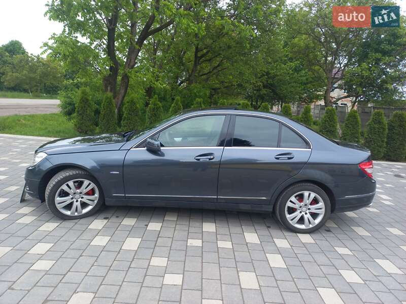Седан Mercedes-Benz C-Class 2010 в Бучачі