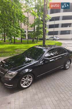 Седан Mercedes-Benz C-Class 2013 в 