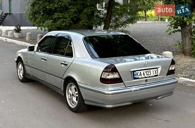 Седан Mercedes-Benz C-Class 2000 в 