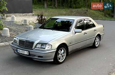 Седан Mercedes-Benz C-Class 2000 в Києві