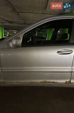 Универсал Mercedes-Benz C-Class 2001 в 