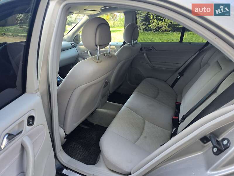 Седан Mercedes-Benz C-Class 2005 в Калинівці