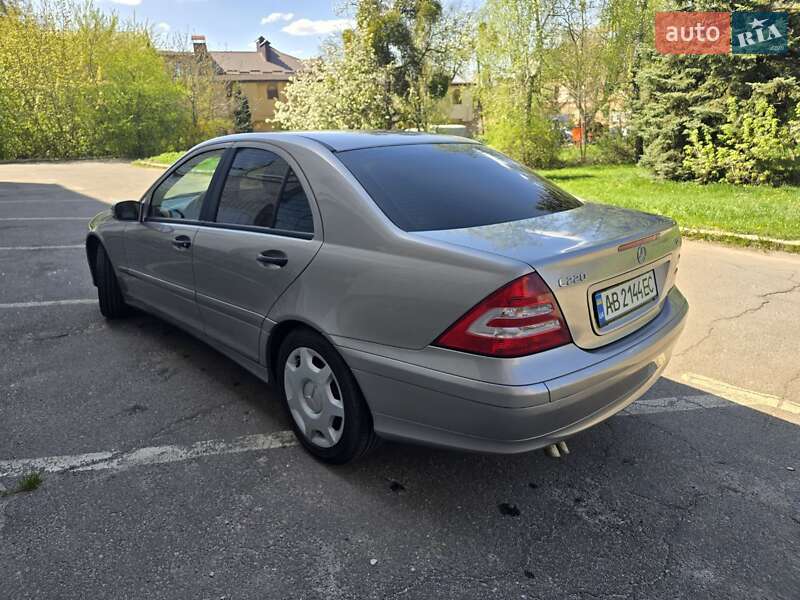 Седан Mercedes-Benz C-Class 2005 в Калинівці