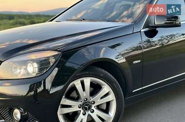 Універсал Mercedes-Benz C-Class 2010 в 