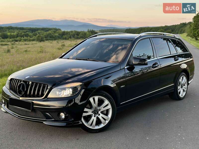 Універсал Mercedes-Benz C-Class 2010 в 