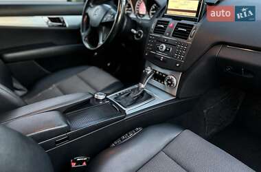 Універсал Mercedes-Benz C-Class 2010 в 