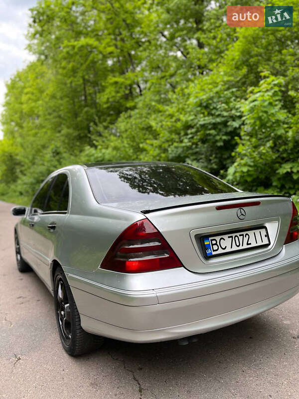 Седан Mercedes-Benz C-Class 2002 в Бориславі