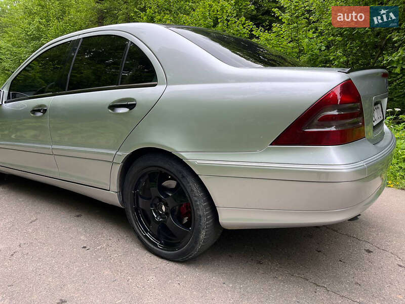Седан Mercedes-Benz C-Class 2002 в Бориславі