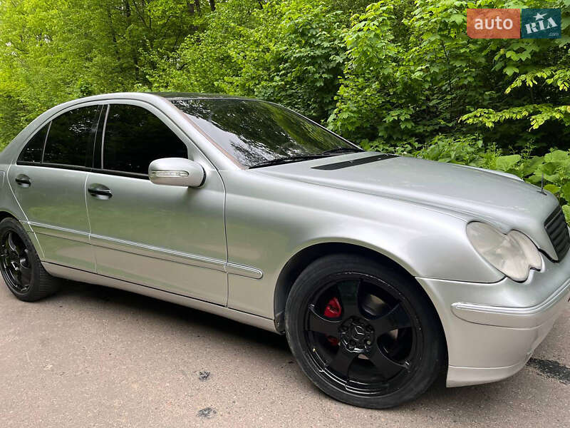 Седан Mercedes-Benz C-Class 2002 в Бориславі