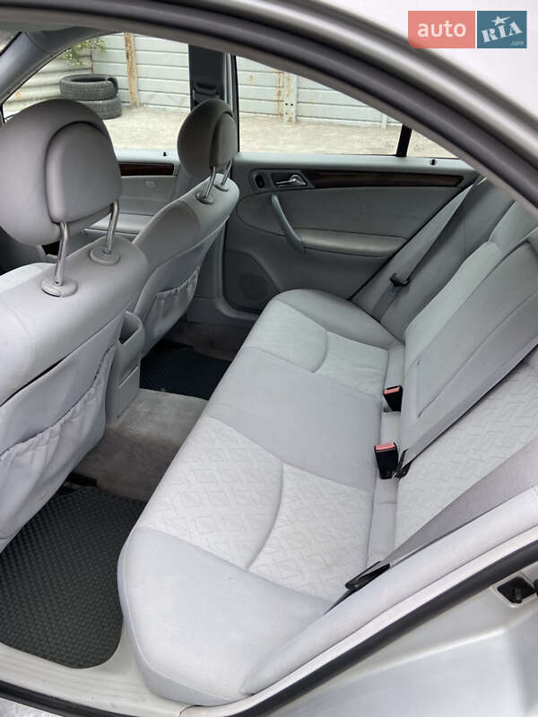 Седан Mercedes-Benz C-Class 2001 в Запорожье