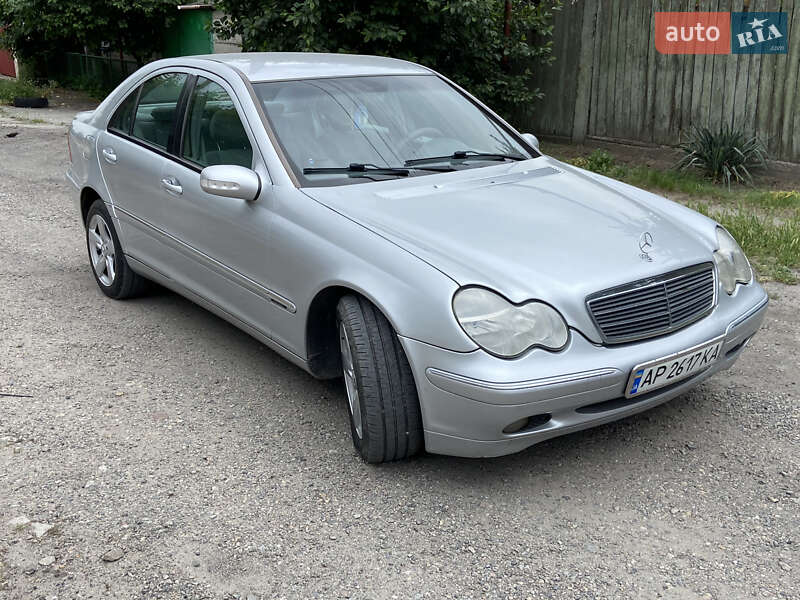 Седан Mercedes-Benz C-Class 2001 в Запорожье