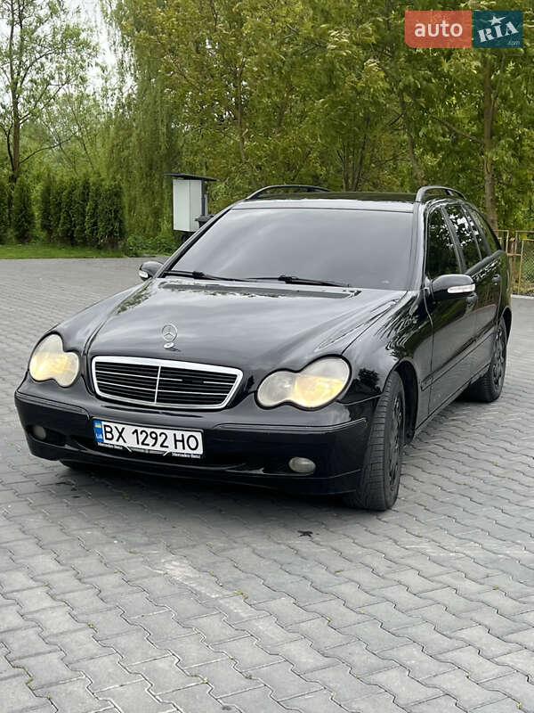 Универсал Mercedes-Benz C-Class 2002 в Зборове