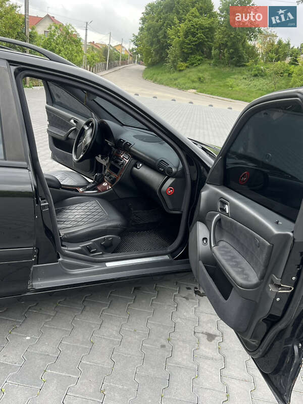 Универсал Mercedes-Benz C-Class 2002 в Зборове