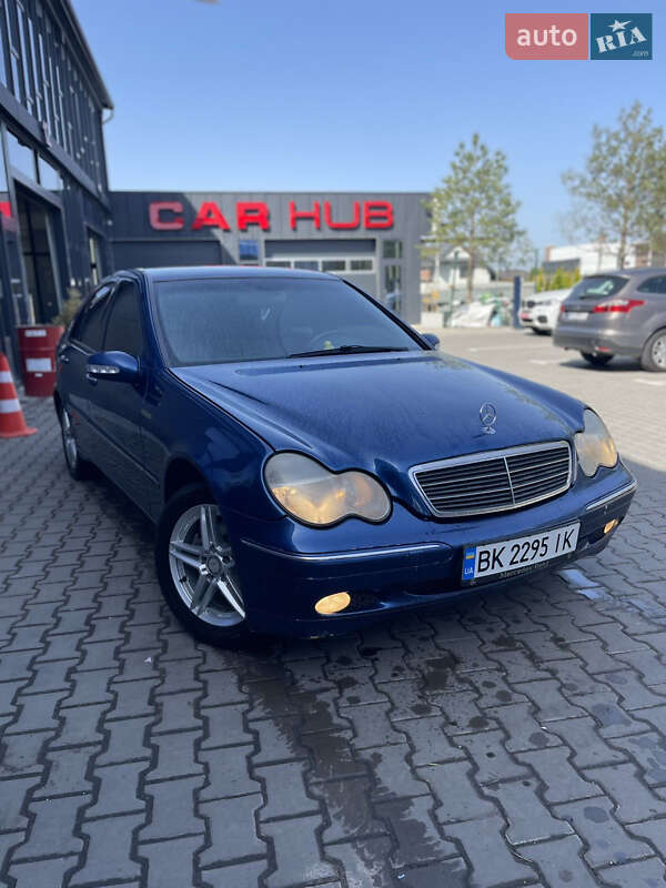 Седан Mercedes-Benz C-Class 2002 в 