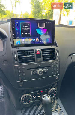Седан Mercedes-Benz C-Class 2009 в 