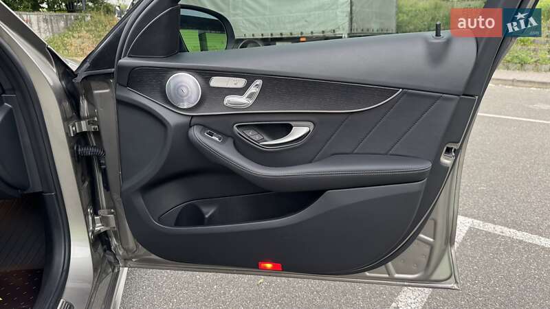 Седан Mercedes-Benz C-Class 2020 в Києві