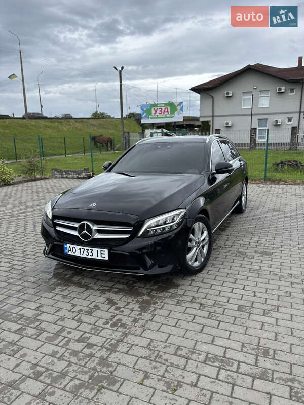 Универсал Mercedes-Benz C-Class 2018 в 