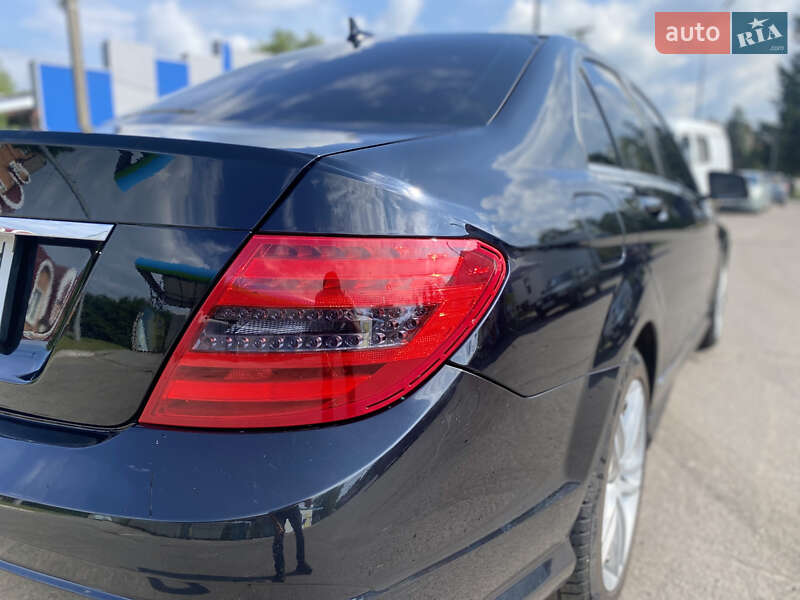 Седан Mercedes-Benz C-Class 2012 в Лубнах