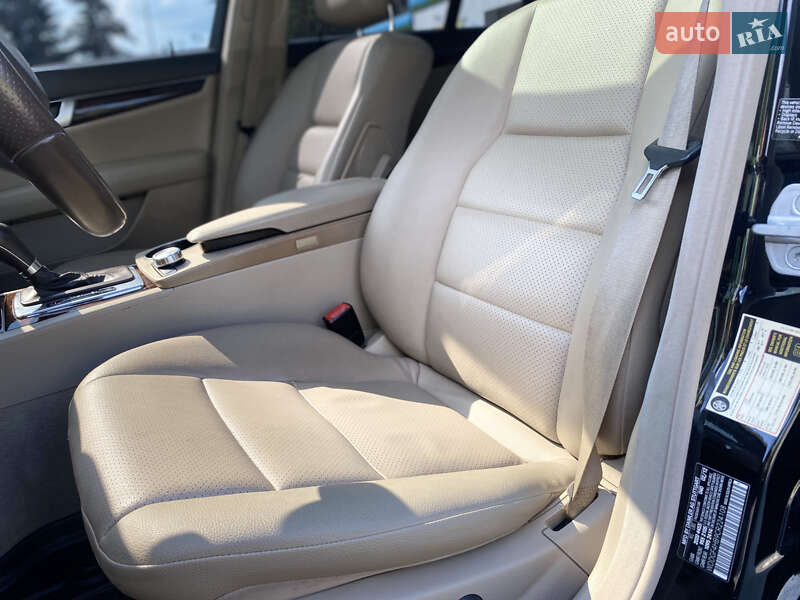 Седан Mercedes-Benz C-Class 2012 в Лубнах