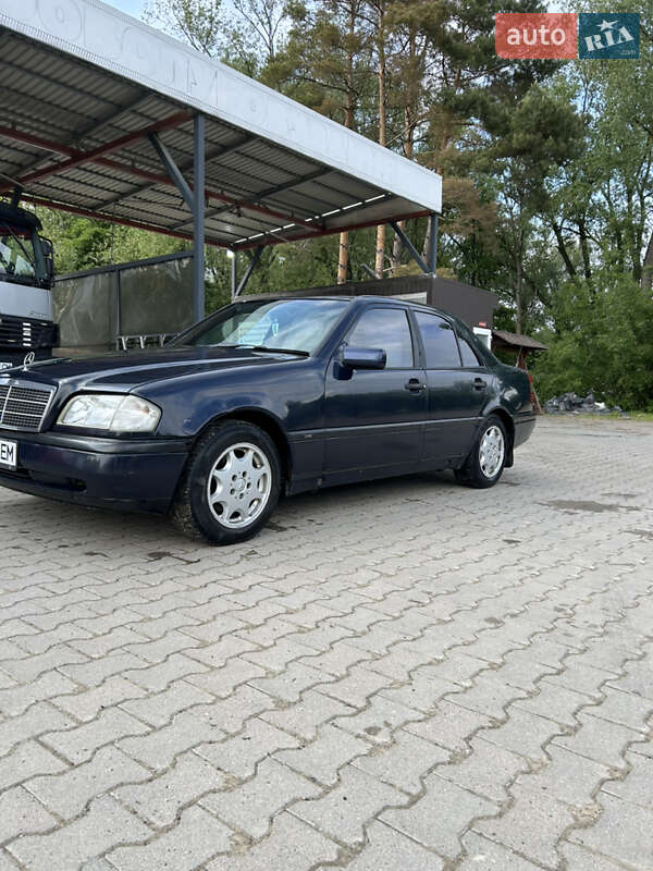 Седан Mercedes-Benz C-Class 1996 в Чернівцях