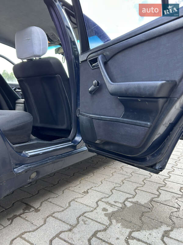 Седан Mercedes-Benz C-Class 1996 в Чернівцях