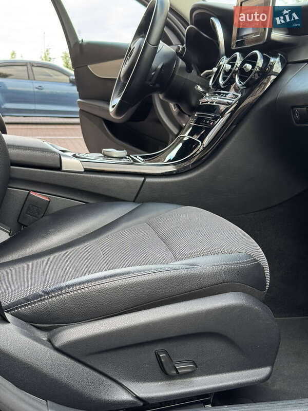Седан Mercedes-Benz C-Class 2017 в Києві