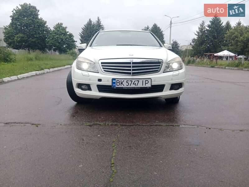 Универсал Mercedes-Benz C-Class 2010 в Ровно