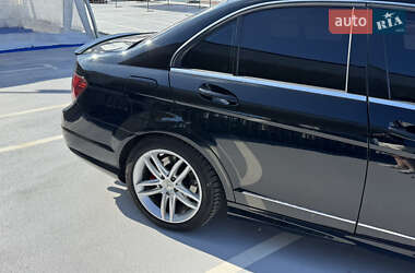 Купе Mercedes-Benz C-Class 2010 в 