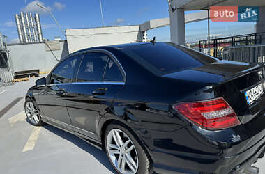 Купе Mercedes-Benz C-Class 2010 в 