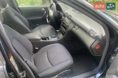 Универсал Mercedes-Benz C-Class 2004 в 