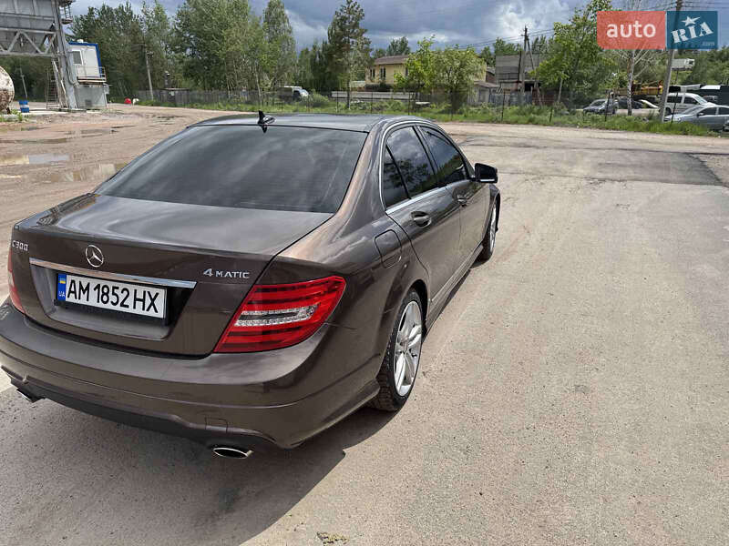 Седан Mercedes-Benz C-Class 2012 в Житомире