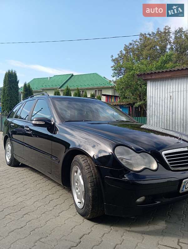 Универсал Mercedes-Benz C-Class 2002 в Верховине