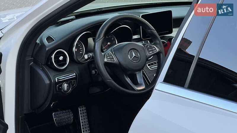 Седан Mercedes-Benz C-Class 2018 в Киеве